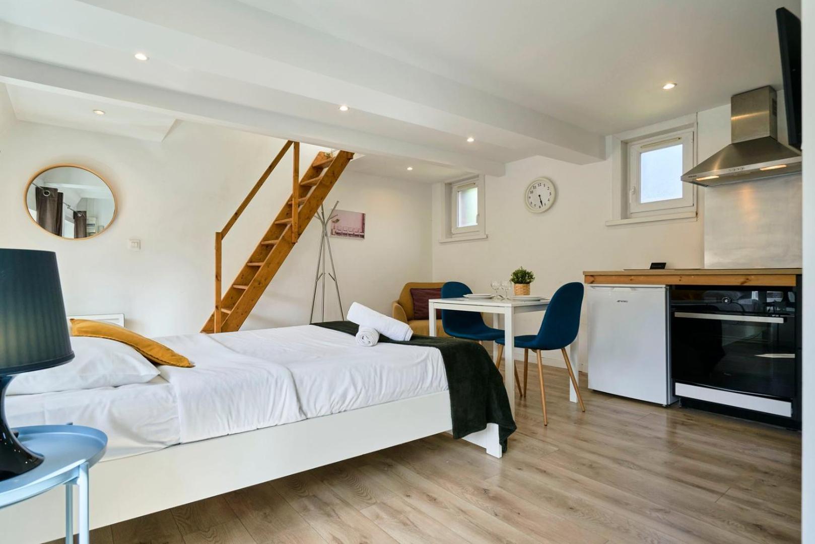 Lille Hypercentre Gares - Small Suite Extérieur photo